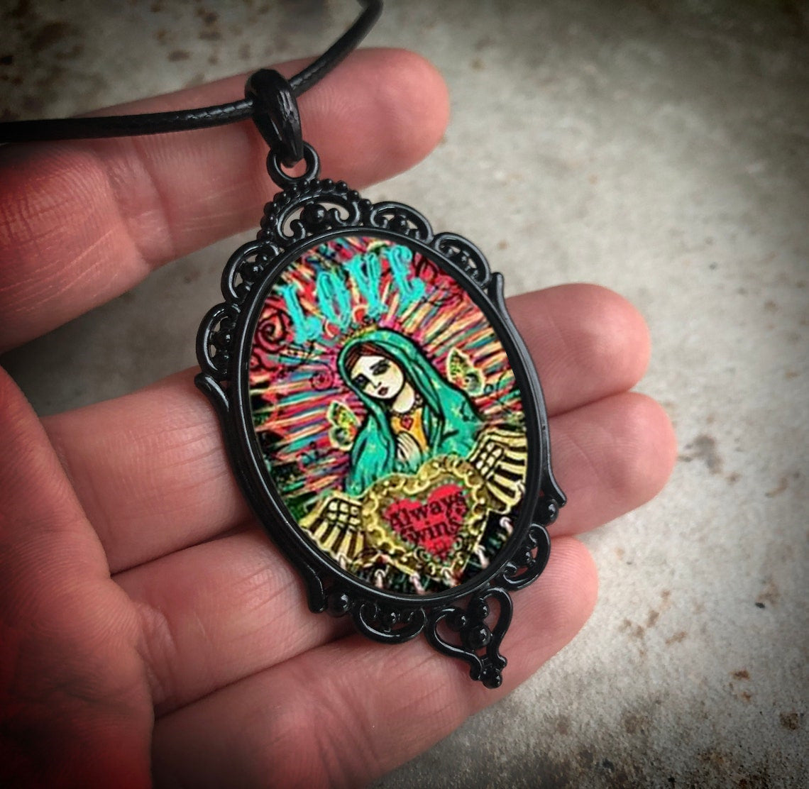 Wholesale Unique Glass Pendants Metal Necklaces